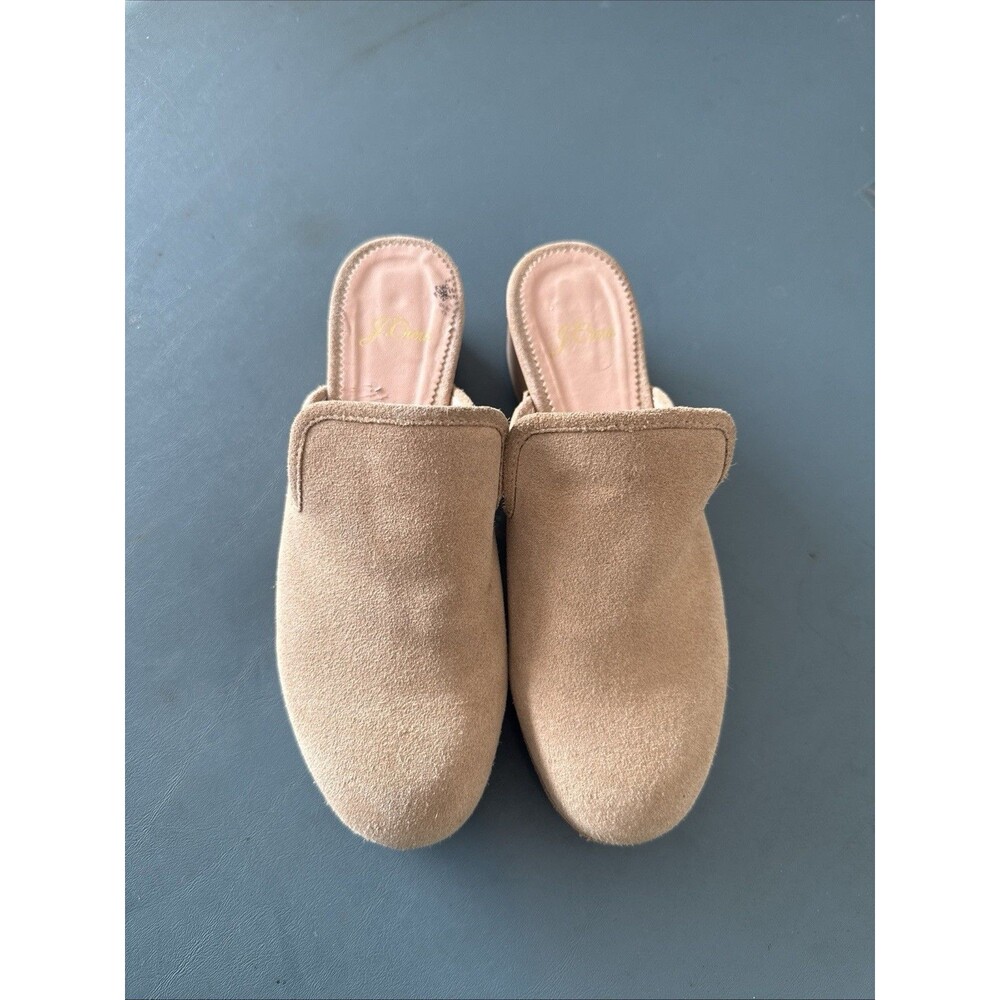 198. J. Crew Beige Leather Slip On Clogs Shoes AQ674 Size 6.5 Brand New